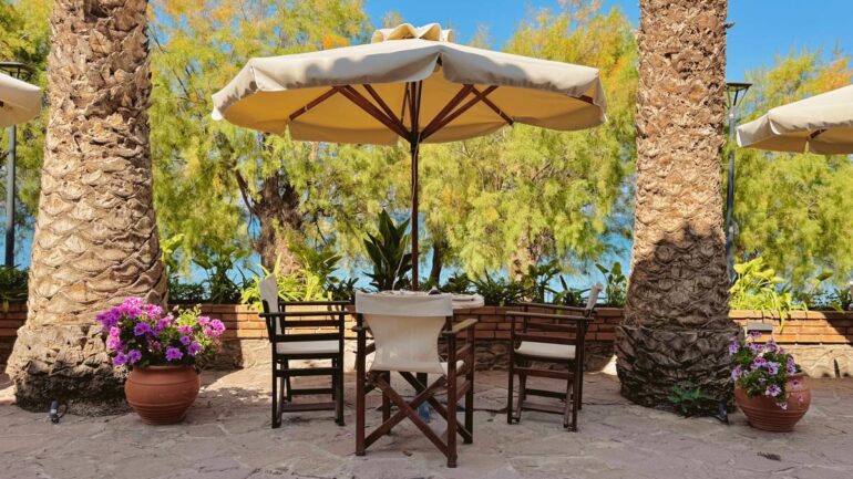 MİDİLLİ ADASI’NDA NEREDE KALINIR? – BÖLGE  BÖLGE EN GÜZEL MİDİLLİ OTELLERİ